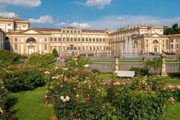 Chi ha fatto costruire la Villa Reale di Monza?